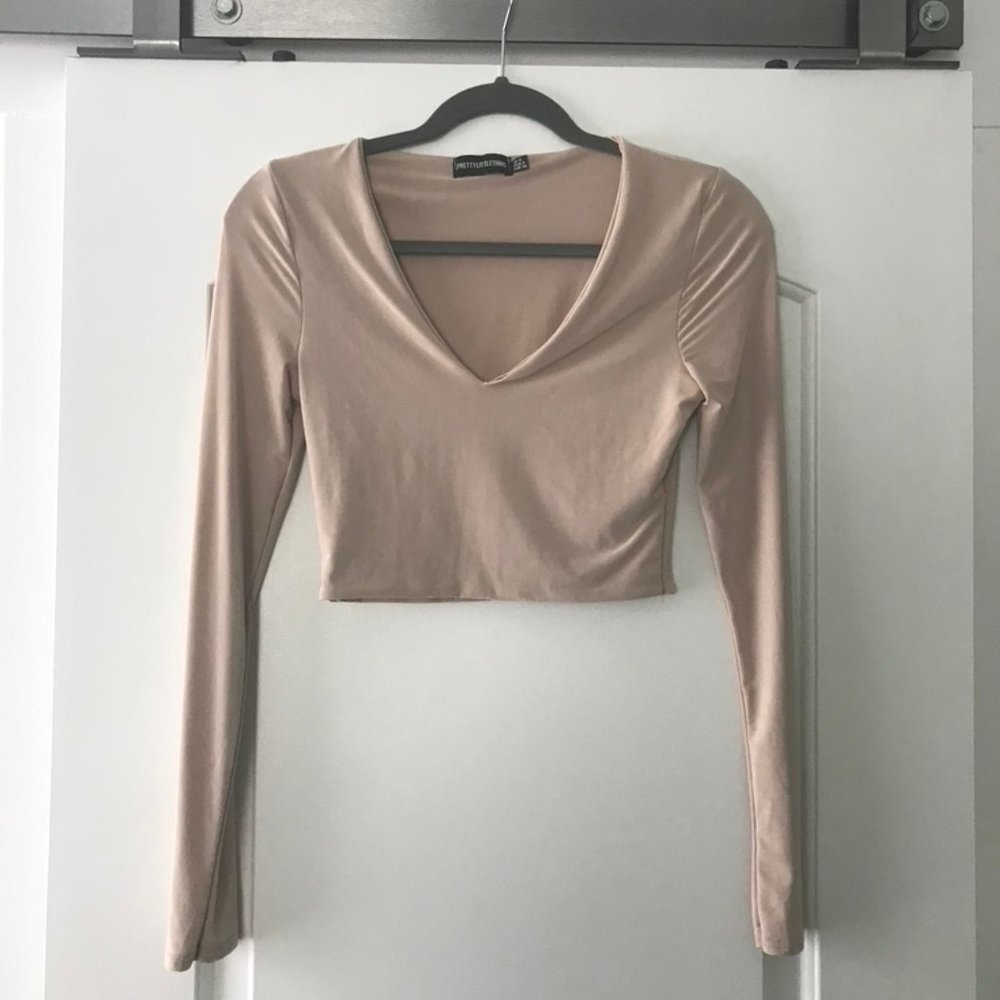 PRETTYLITTLETHING Crop Top